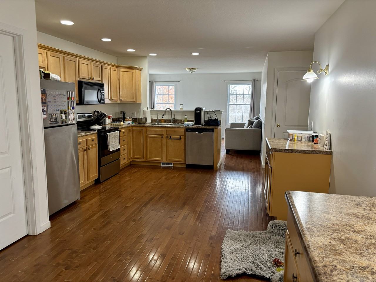 12 Picardy Pl #NA - Photo 3 of 17