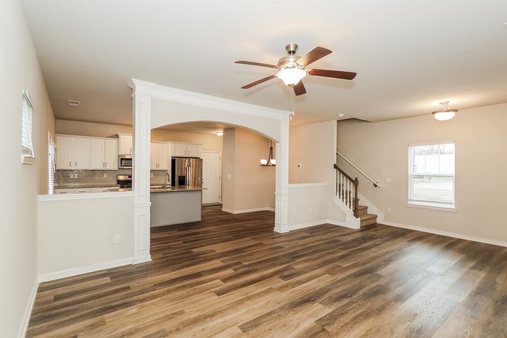 4 Elm St - Photo 5 of 17