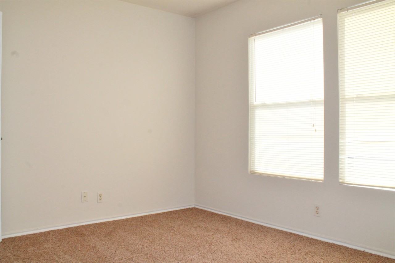 7955 Ruby Mdw #1 - Photo 7 of 9