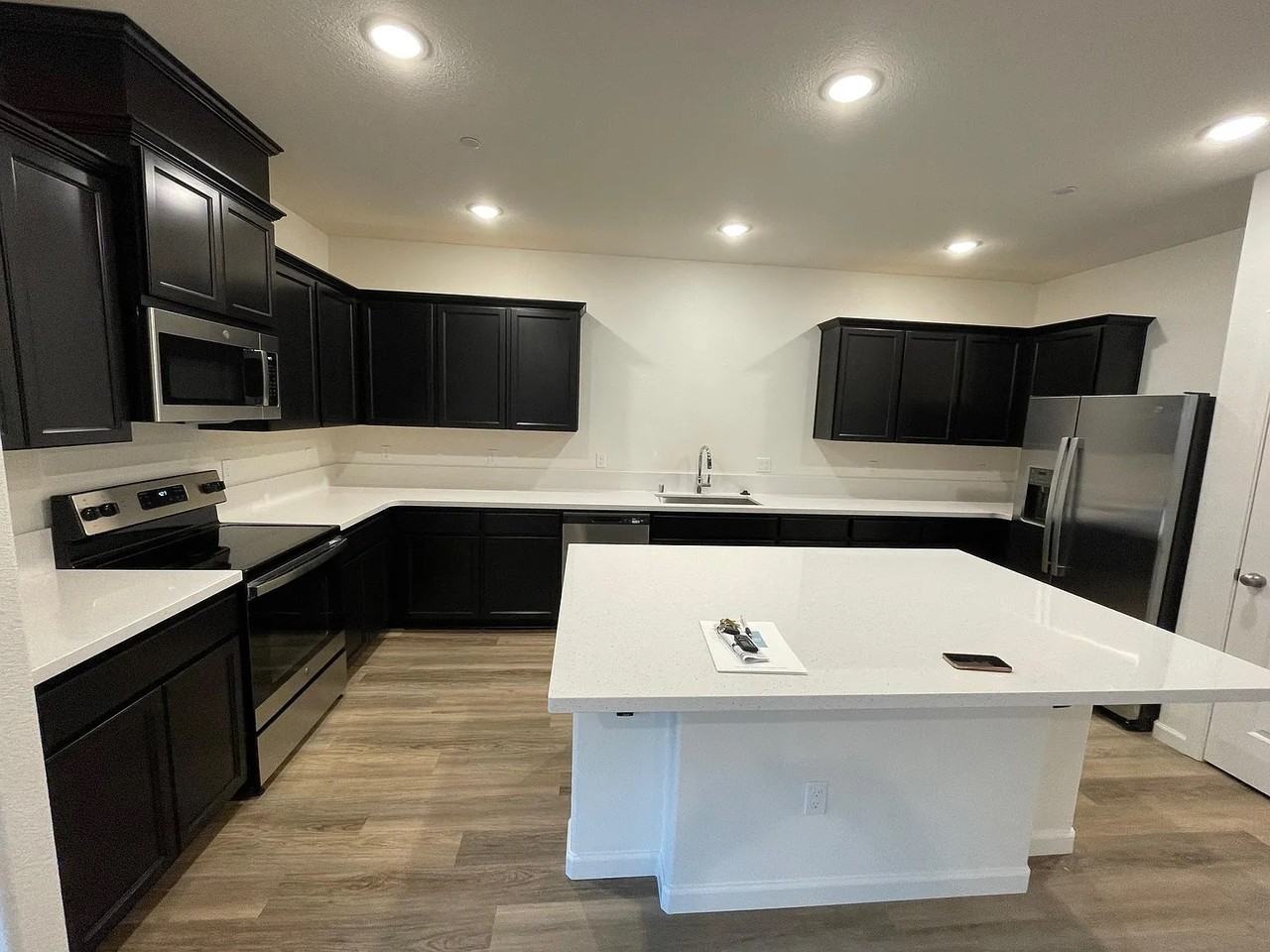 509 Bedfordshire Dr #NA - Photo 4 of 17