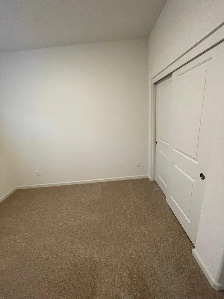 509 Bedfordshire Dr #NA - Photo 5 of 17