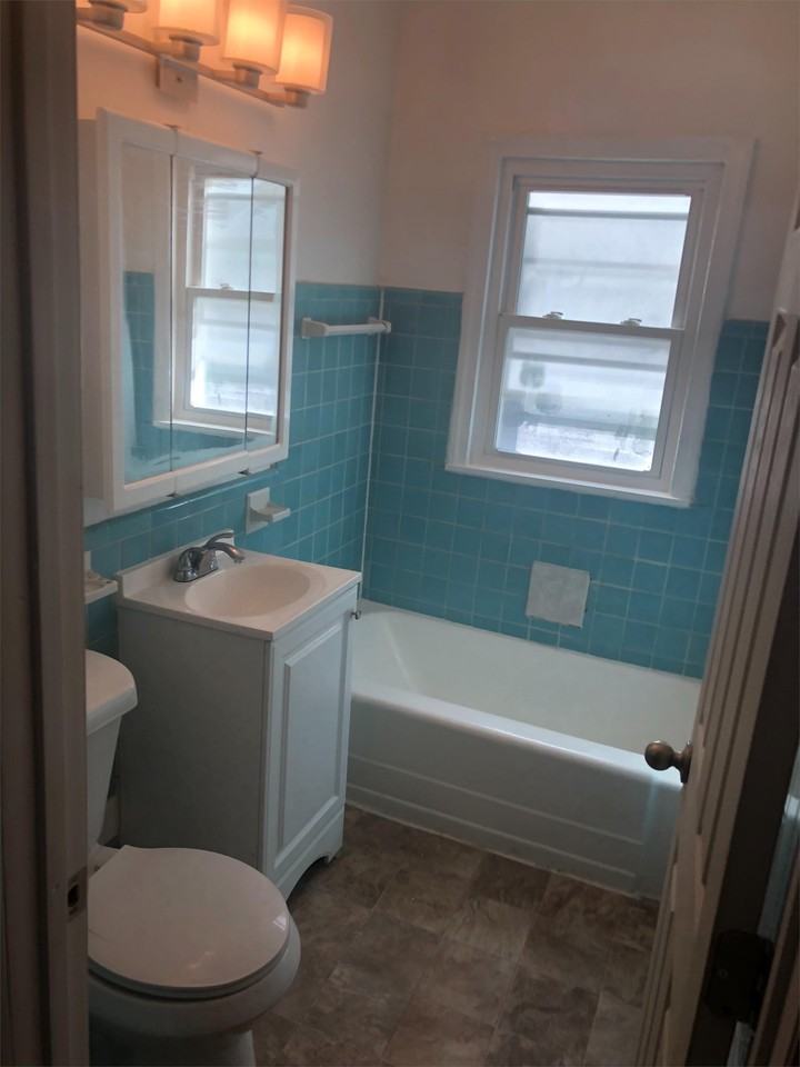 1934 Tennyson Ave - Photo 4 of 18