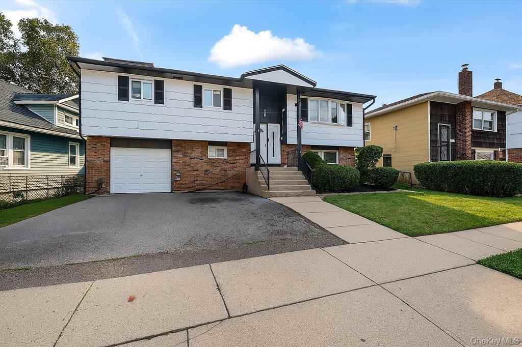 22 Hudson Pl #22 - Photo 2 of 24