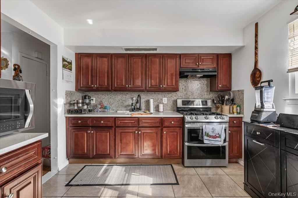 22 Hudson Pl #22 - Photo 7 of 24