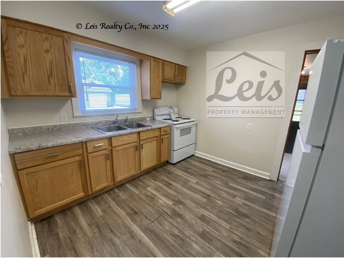 902 Sycamore St #1 - Photo 4 of 14