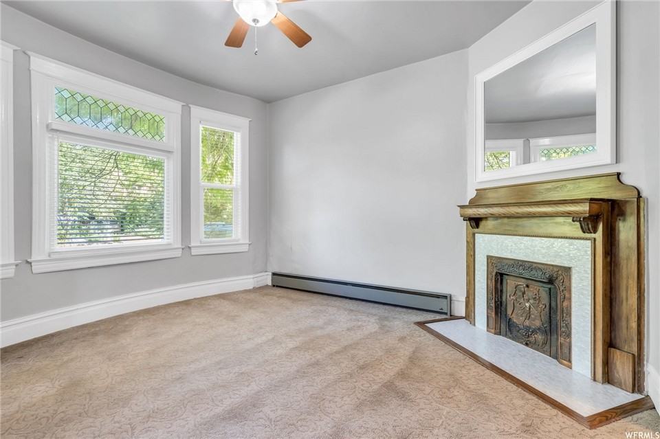 982 S Lincoln St - Photo 3 of 24