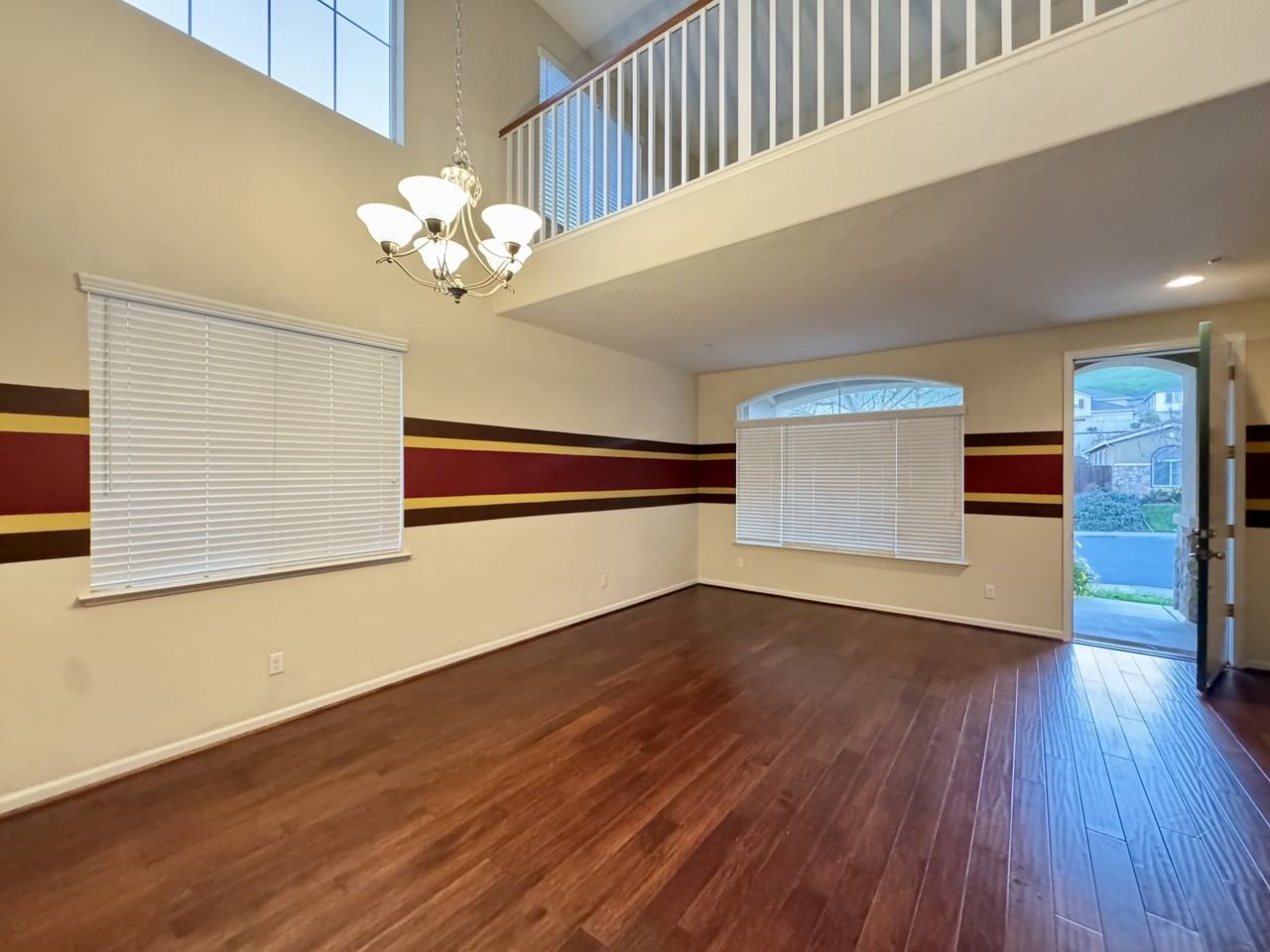 2581 Tampico Dr - Photo 2 of 18