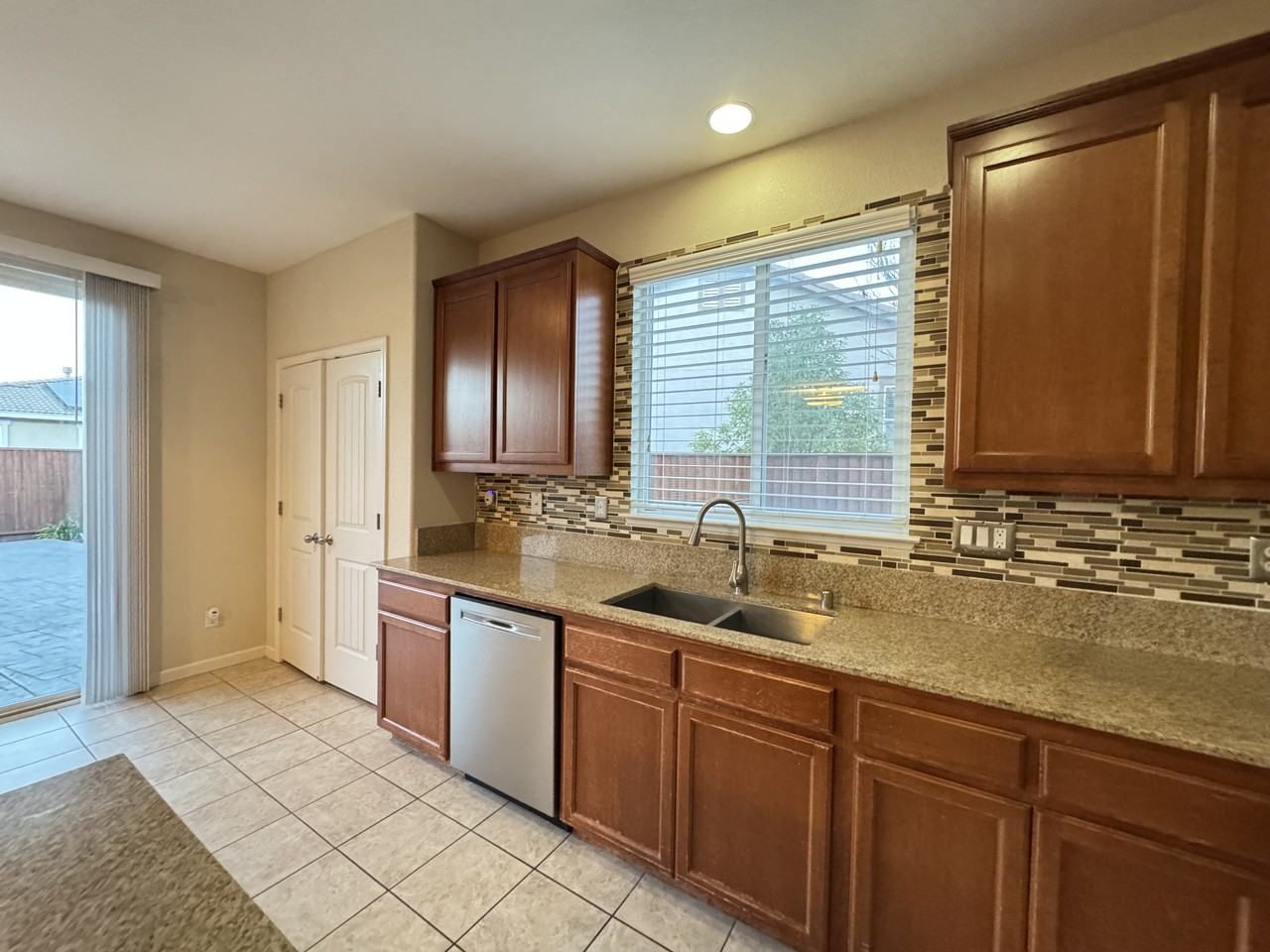 2581 Tampico Dr - Photo 7 of 18