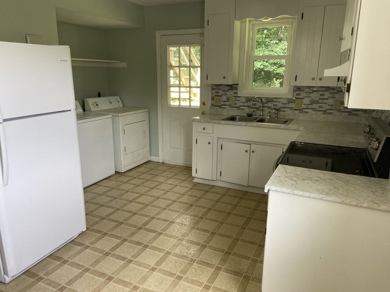 158 Deer Creek Dr #C - Photo 2 of 9