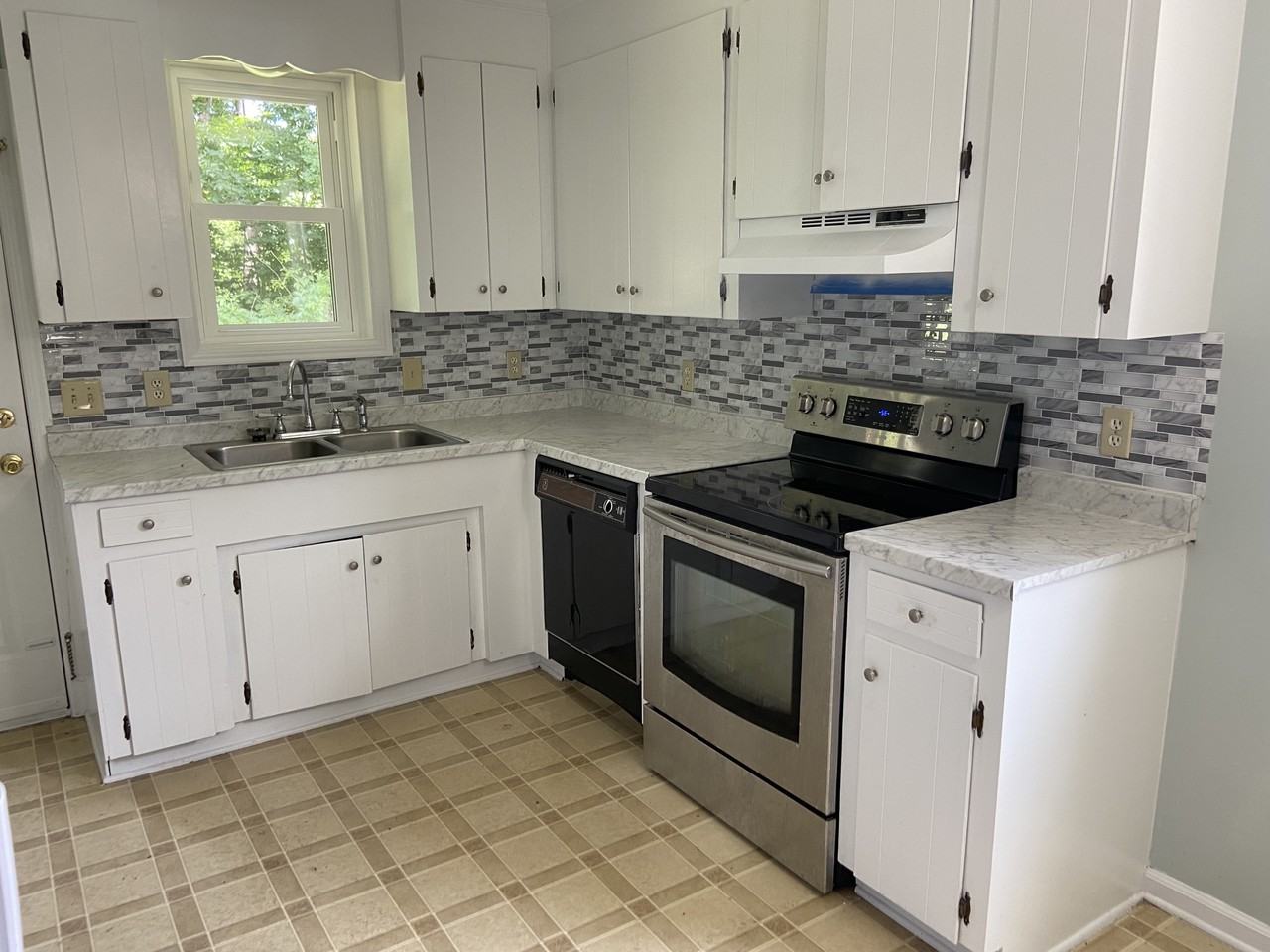 158 Deer Creek Dr #C - Photo 6 of 9