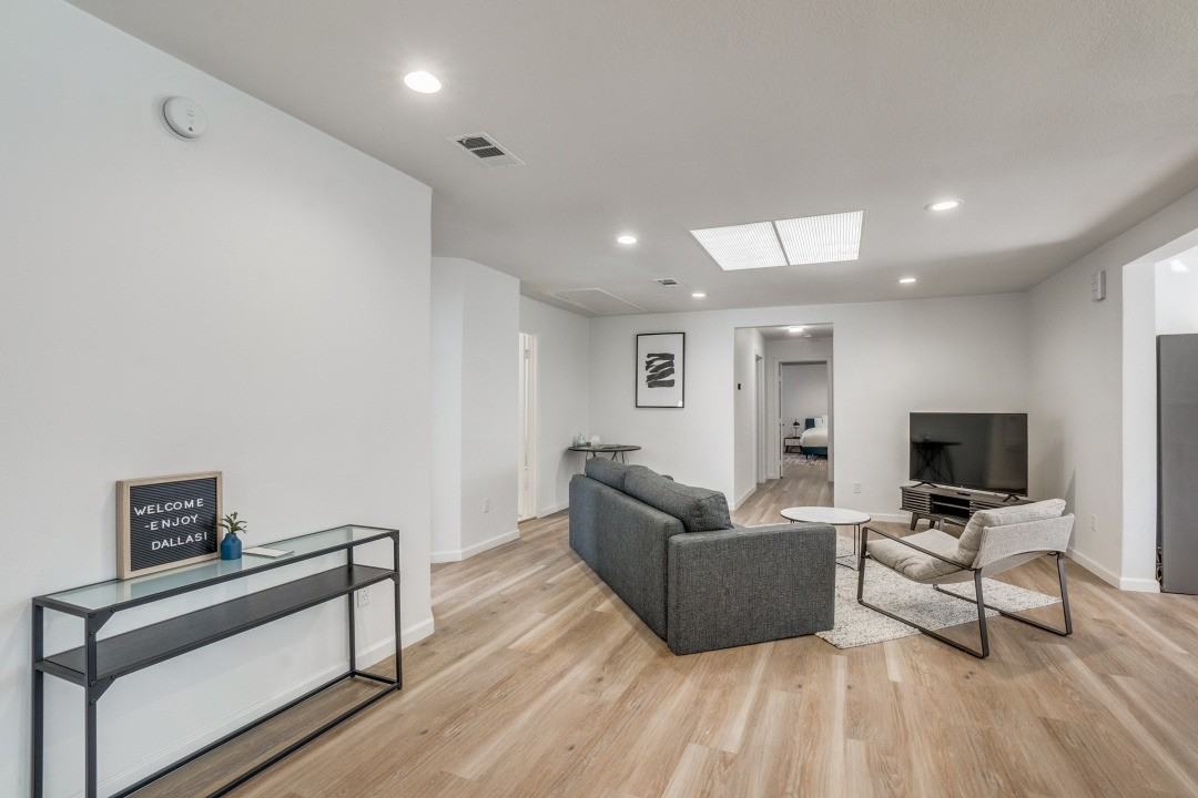 5233 Bonita Ave - Photo 3 of 20