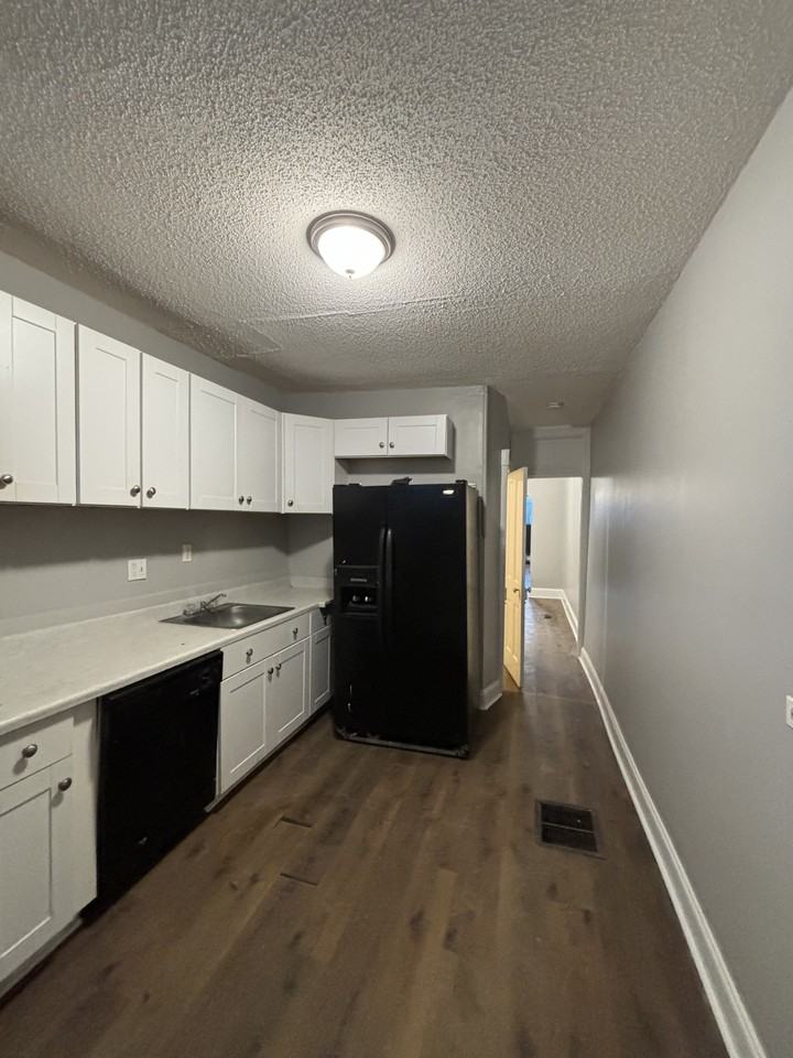 2023 N Fulton Ave - Photo 5 of 14