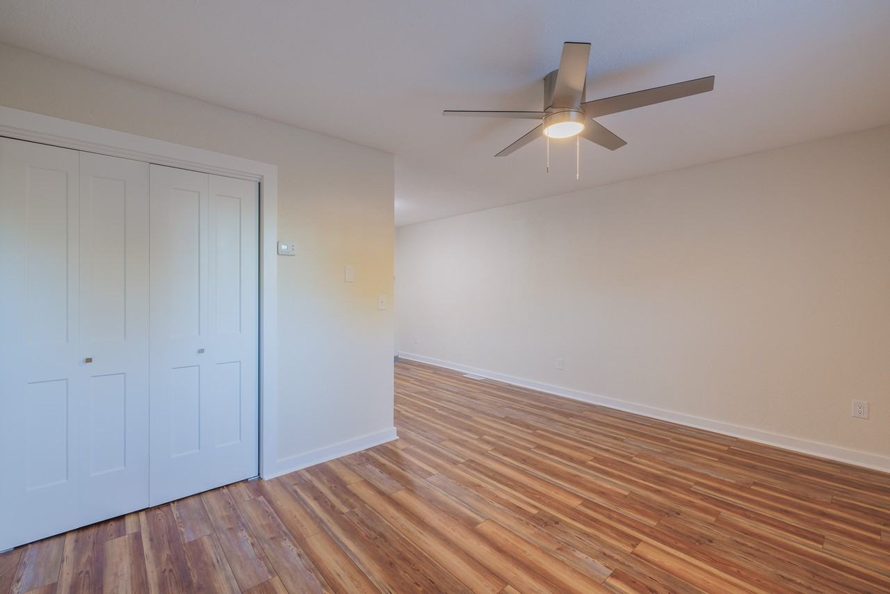 800 Rolling Hills Dr #6 - Photo 2 of 13