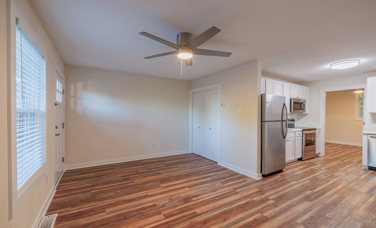 800 Rolling Hills Dr #6 - Photo 4 of 13