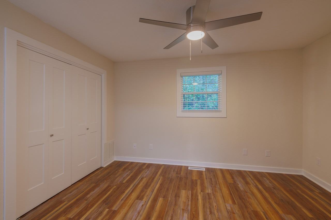 800 Rolling Hills Dr #6 - Photo 7 of 13