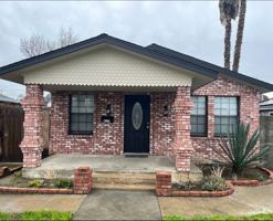 featured image of 817 Lake Ave