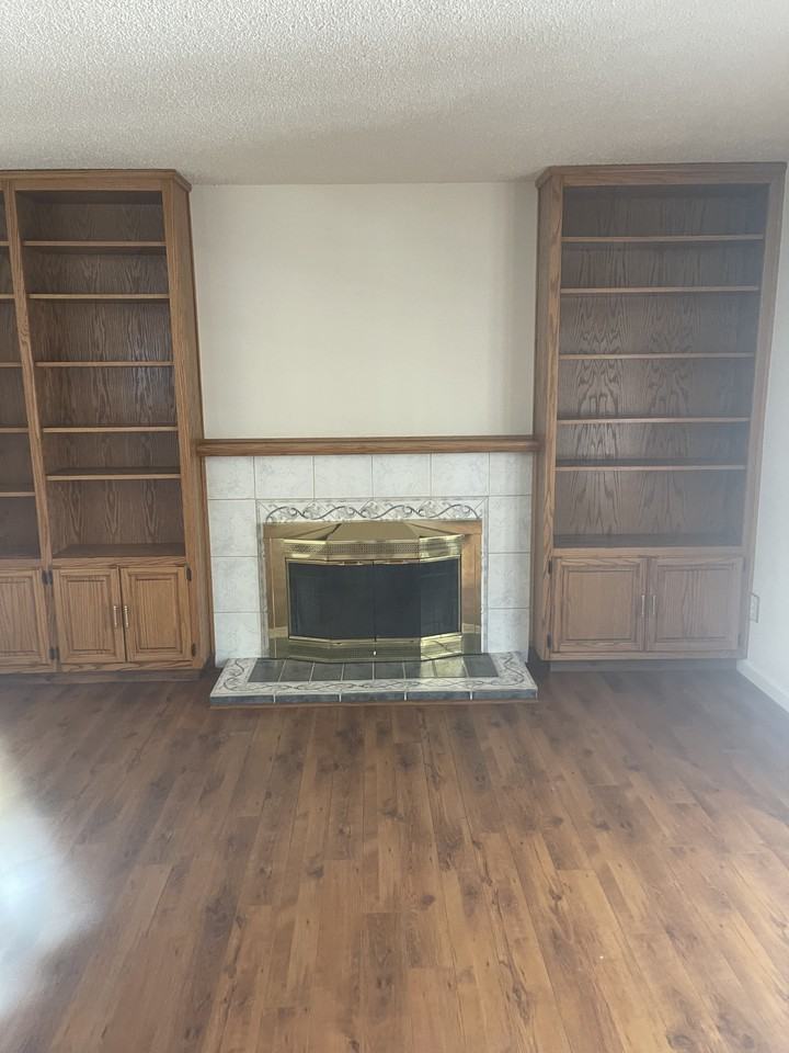 1309 Cardinal St - Photo 6 of 34