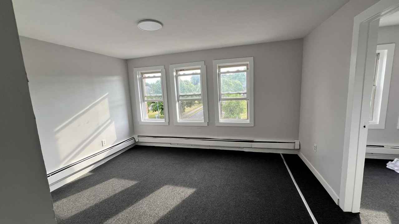 512 Lake Ave #12 - Photo 3 of 8