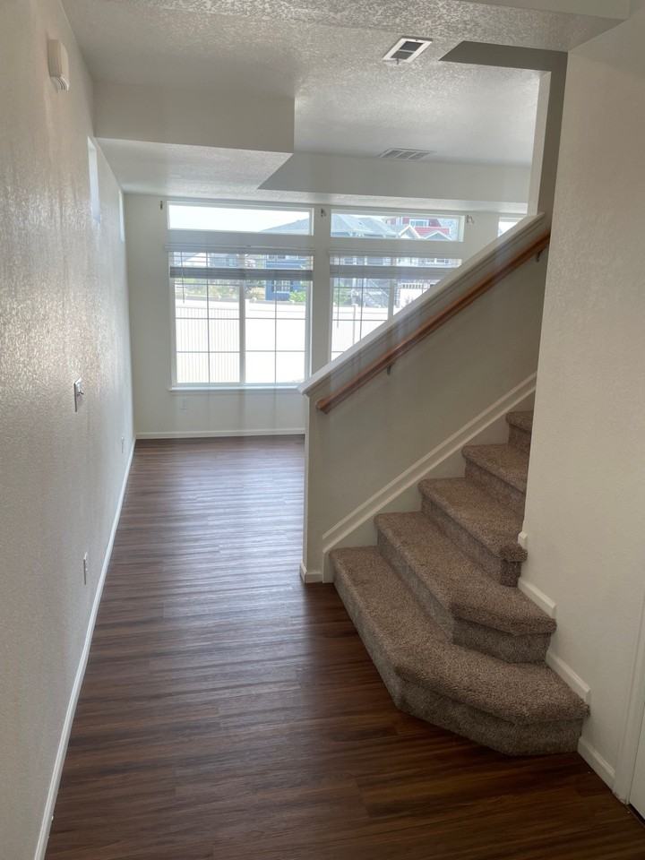 4406 N Quatar Ct - Photo 4 of 47