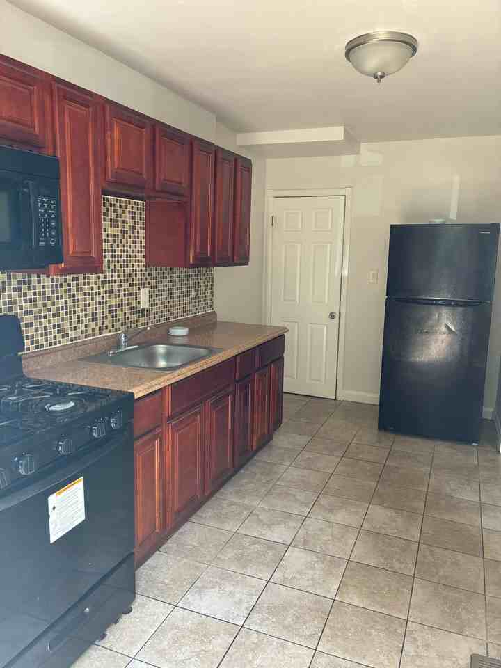 1715 E Belvedere Ave - Photo 2 of 16