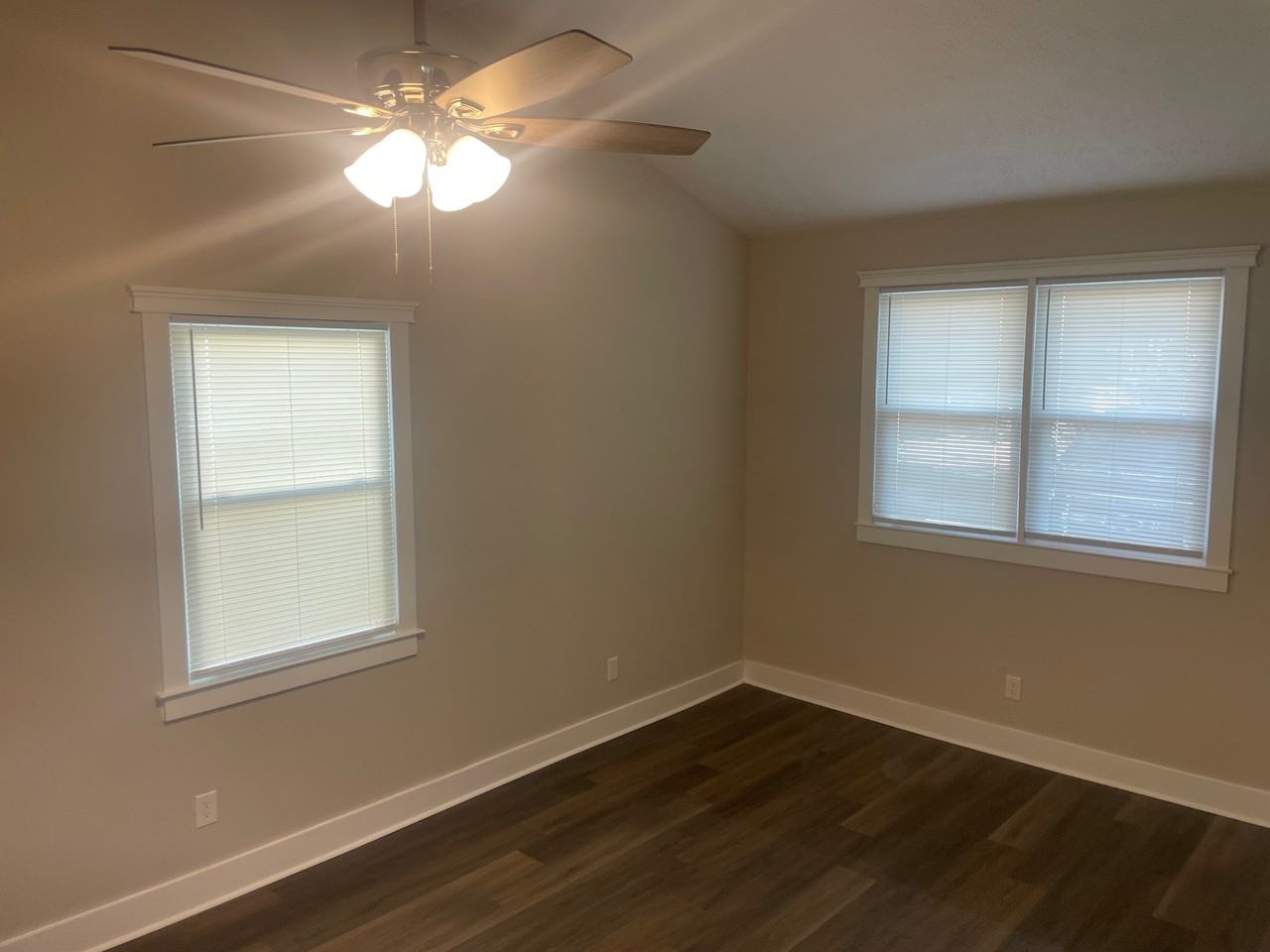 335 Cindy Dr Se - Photo 6 of 15