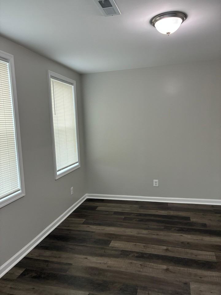 2305 Belair Rd - Photo 4 of 12