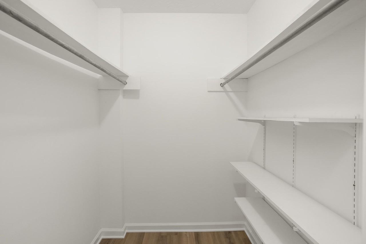 2029 Williams Valley Dr - Photo 2 of 32