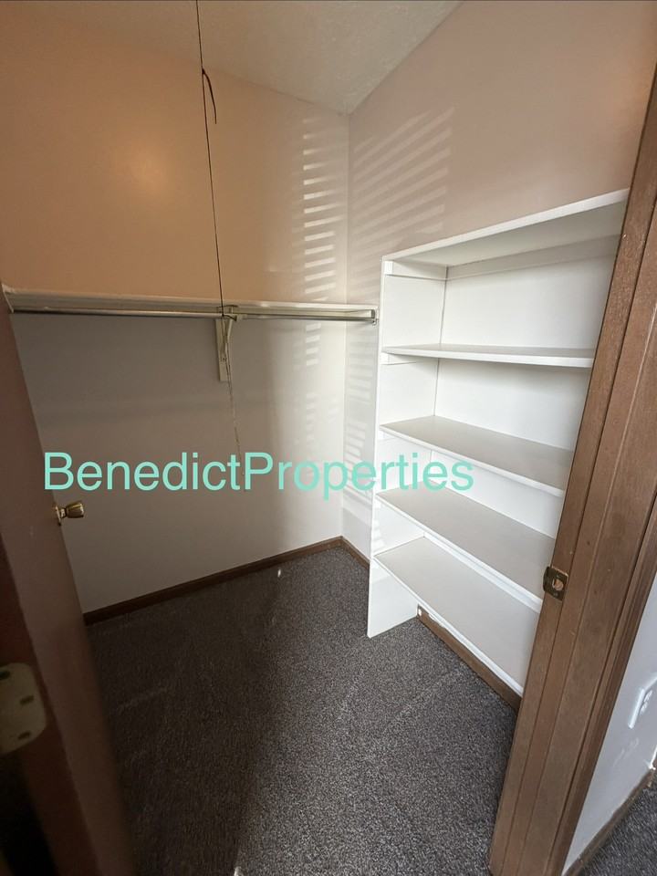 322 Lyndon Ct #35 - Photo 4 of 11