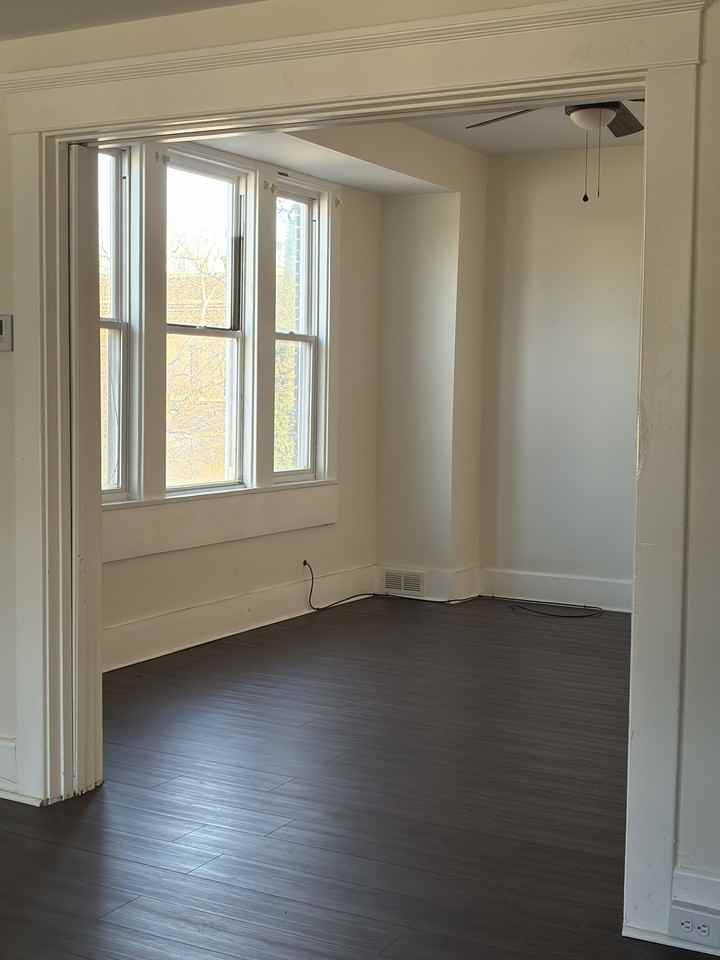 201 S 4th St - Photo 4 of 13