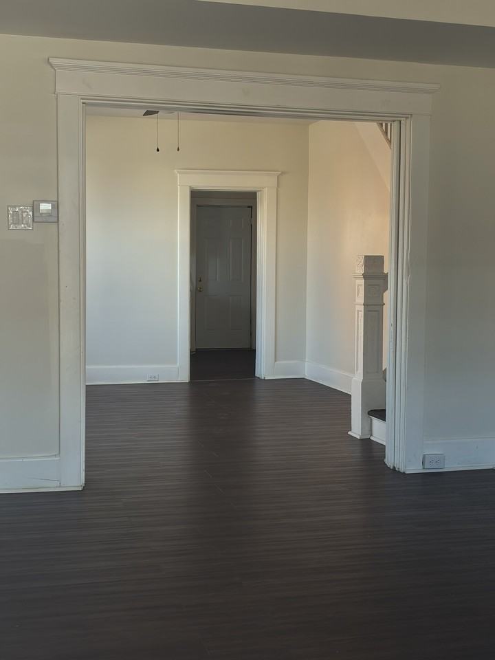 201 S 4th St - Photo 5 of 13