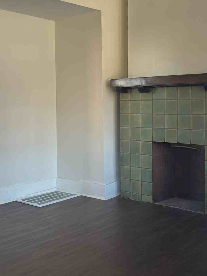 201 S 4th St - Photo 6 of 13