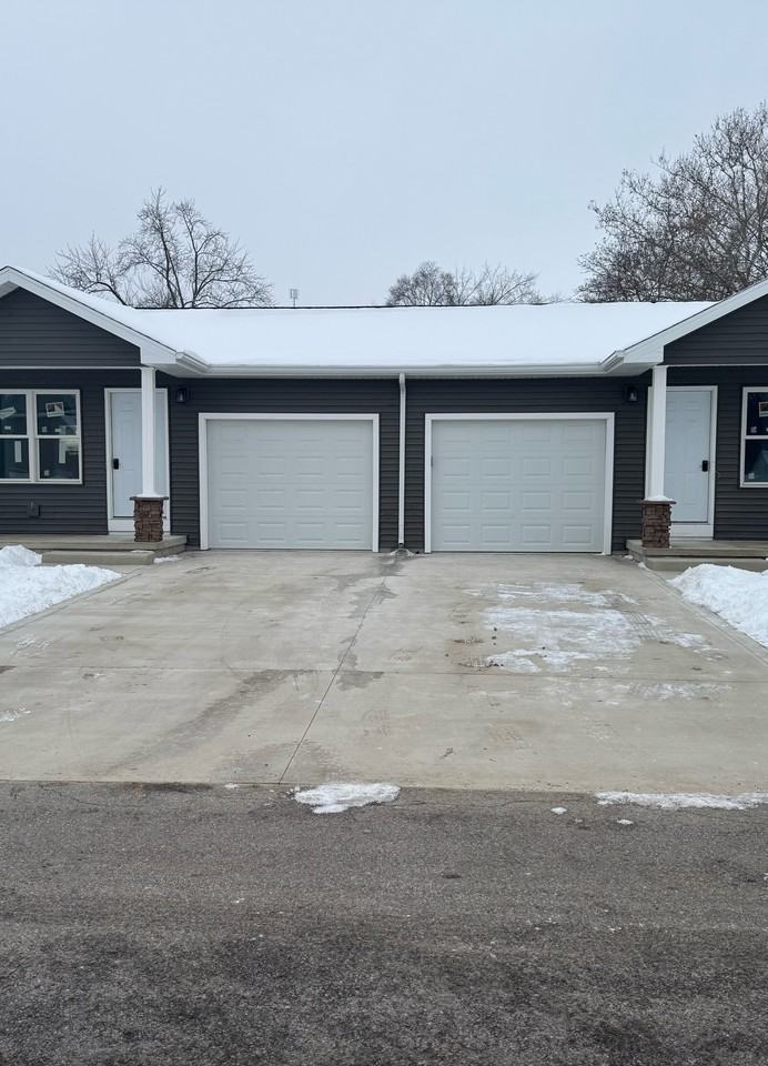 431 S Harrison St #431 - Photo 2 of 5