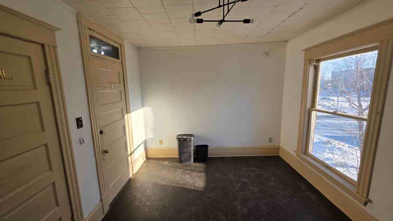 401 N 4th St #6 - Photo 2 of 10