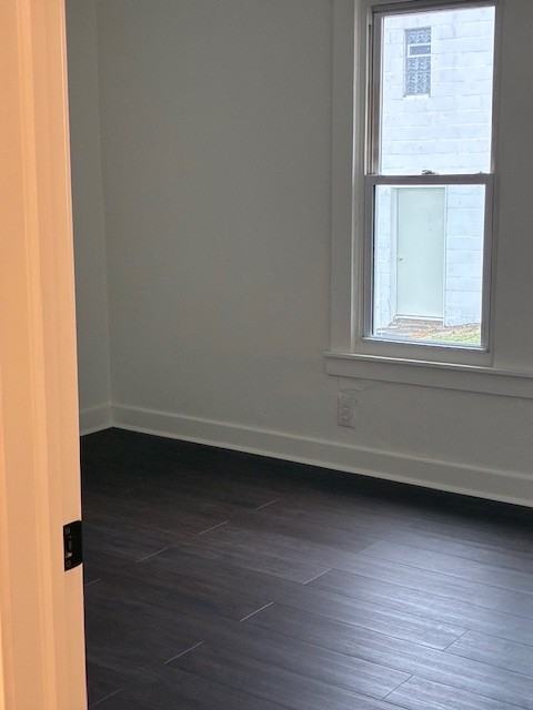 922 Oak St - Photo 4 of 12