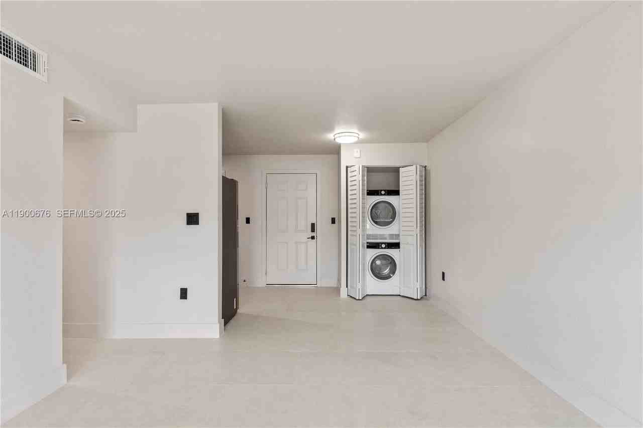 13200 Ne 7th Ave #121 - Photo 7 of 16