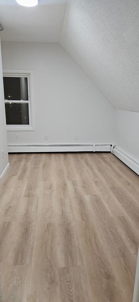 76 Beacon Ave #9 - Photo 4 of 7