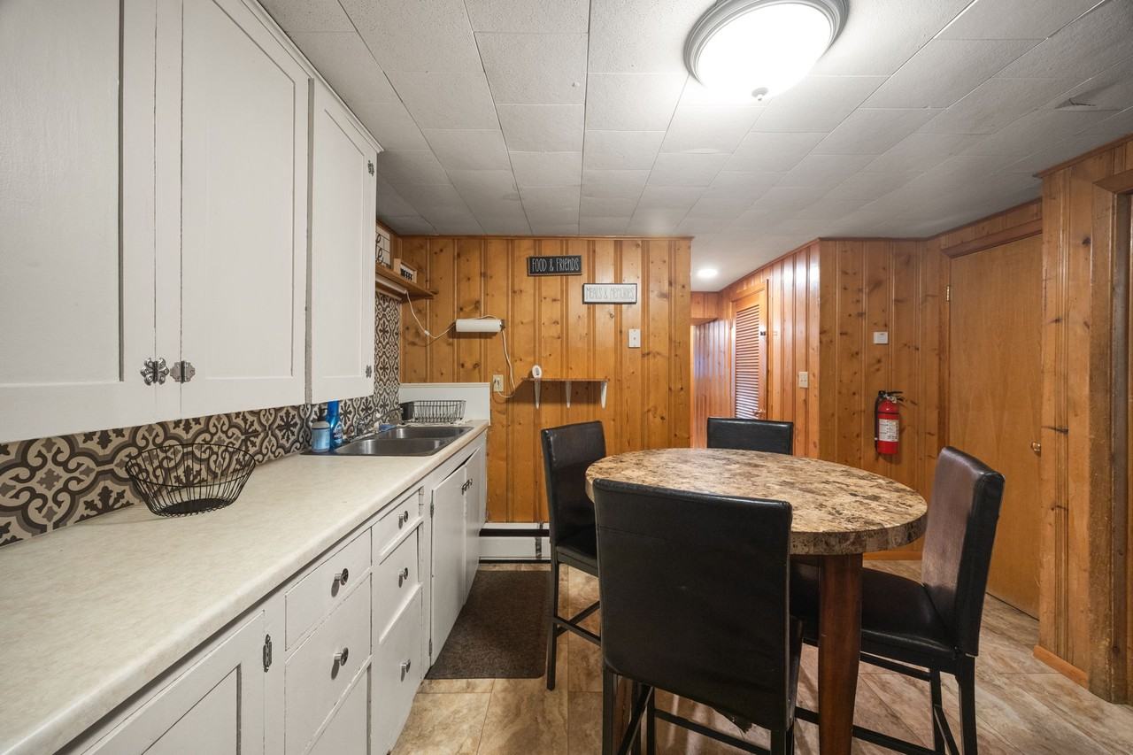 420 N 6th Ave #BS - Photo 4 of 15