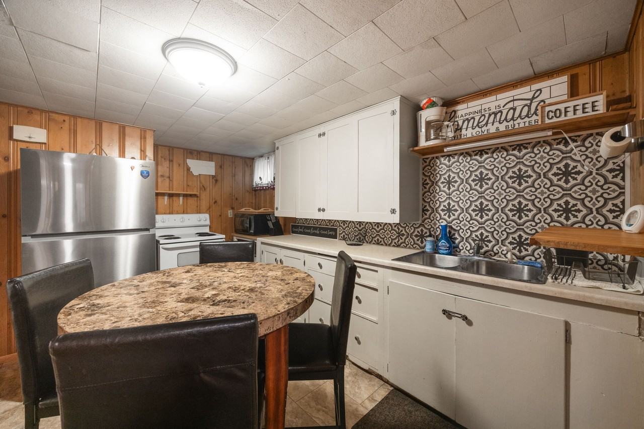 420 N 6th Ave #BS - Photo 6 of 15