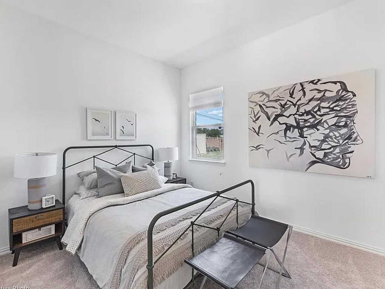 6200 Kings Path - Photo 3 of 15