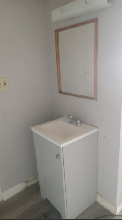 122 S Summit St #122 - Photo 2 of 4