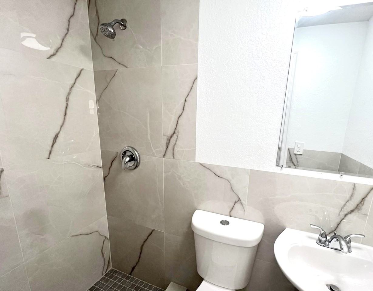 7619 Abbott Ave #5H - Photo 2 of 4