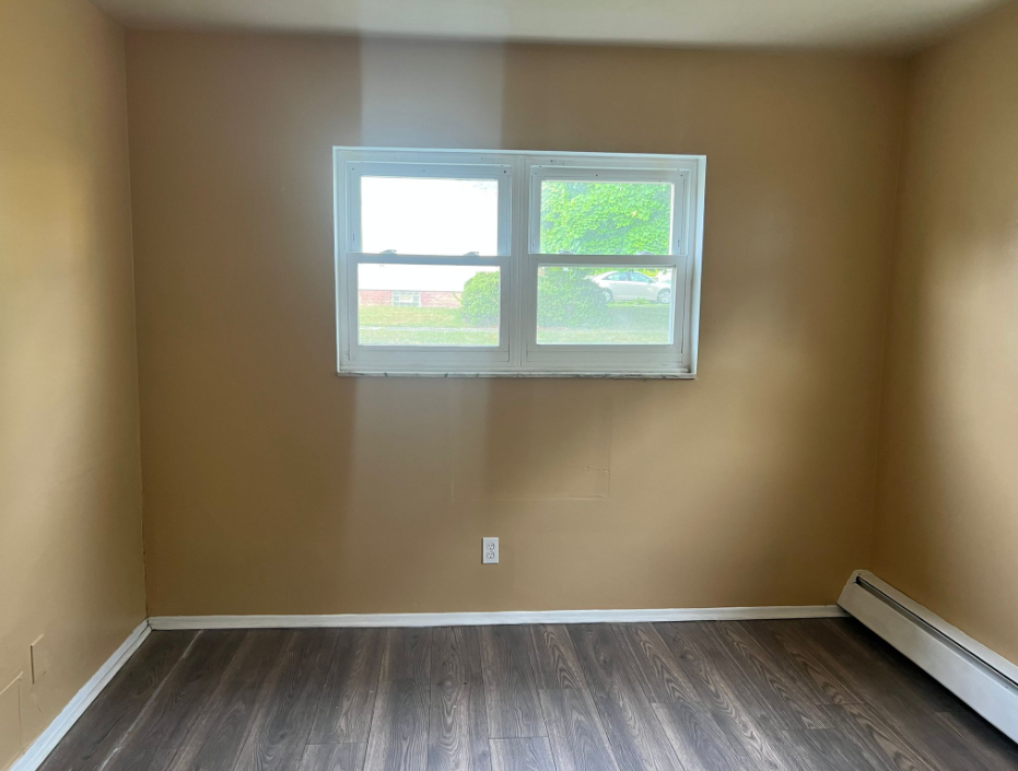 16818 E 1st St #1 - Photo 3 of 7