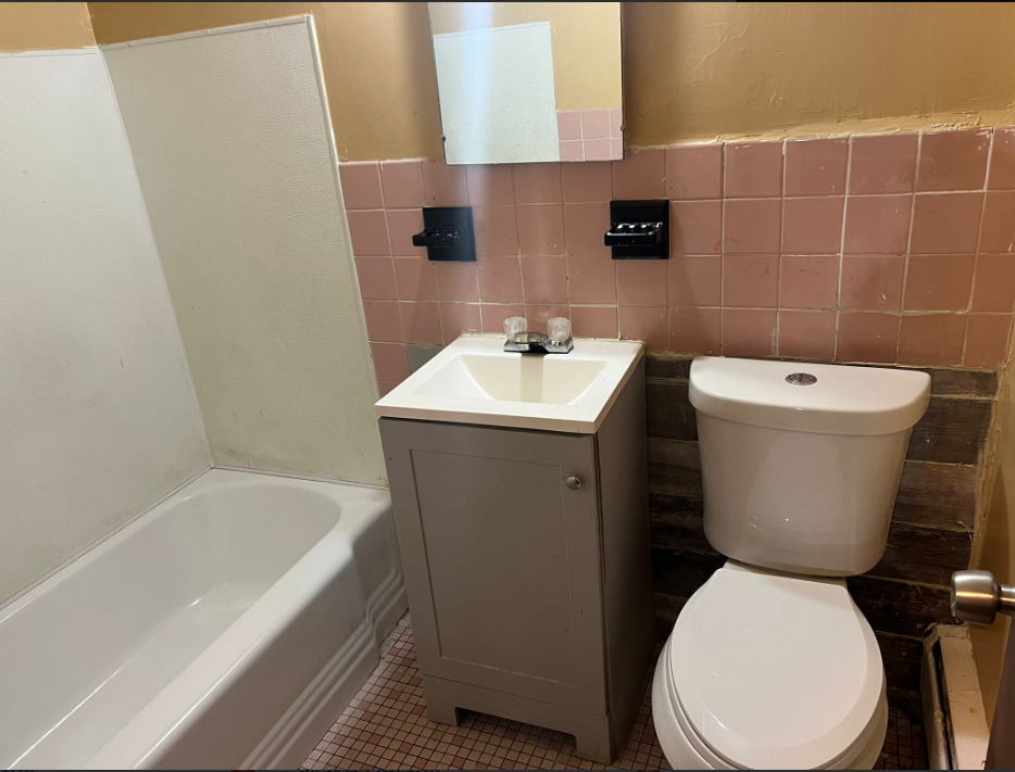 16818 E 1st St #1 - Photo 6 of 7