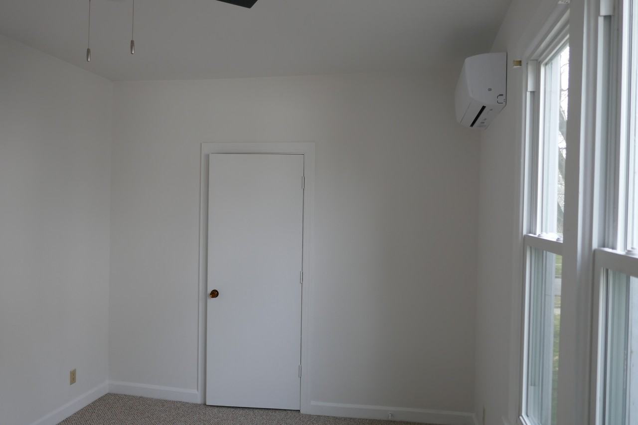 600 W Colonial Ave #1 - Photo 3 of 5