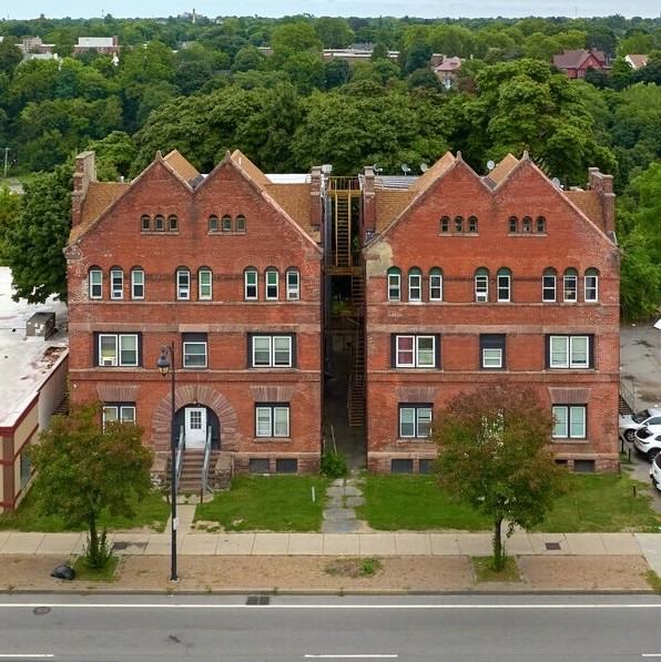 512 Lake Ave #06 - Photo 2 of 2