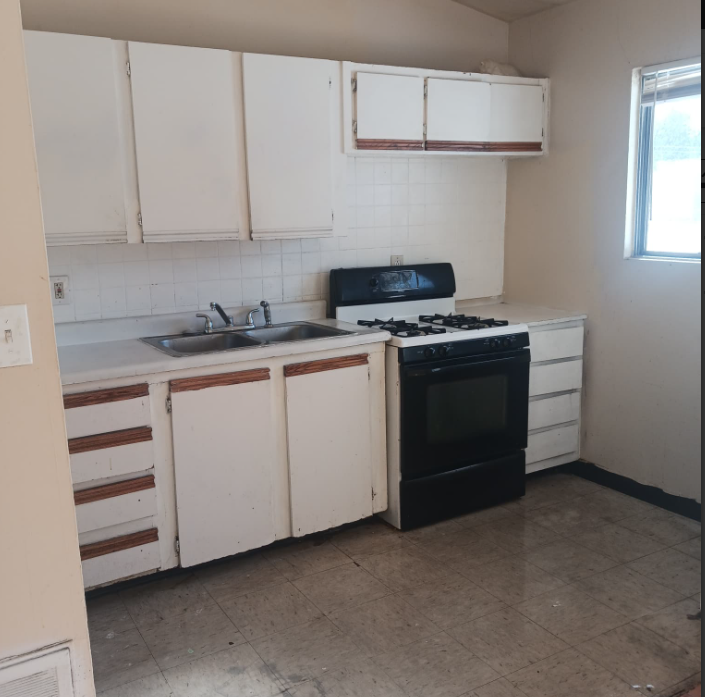 1331 Thurston St #1331 - Photo 6 of 8