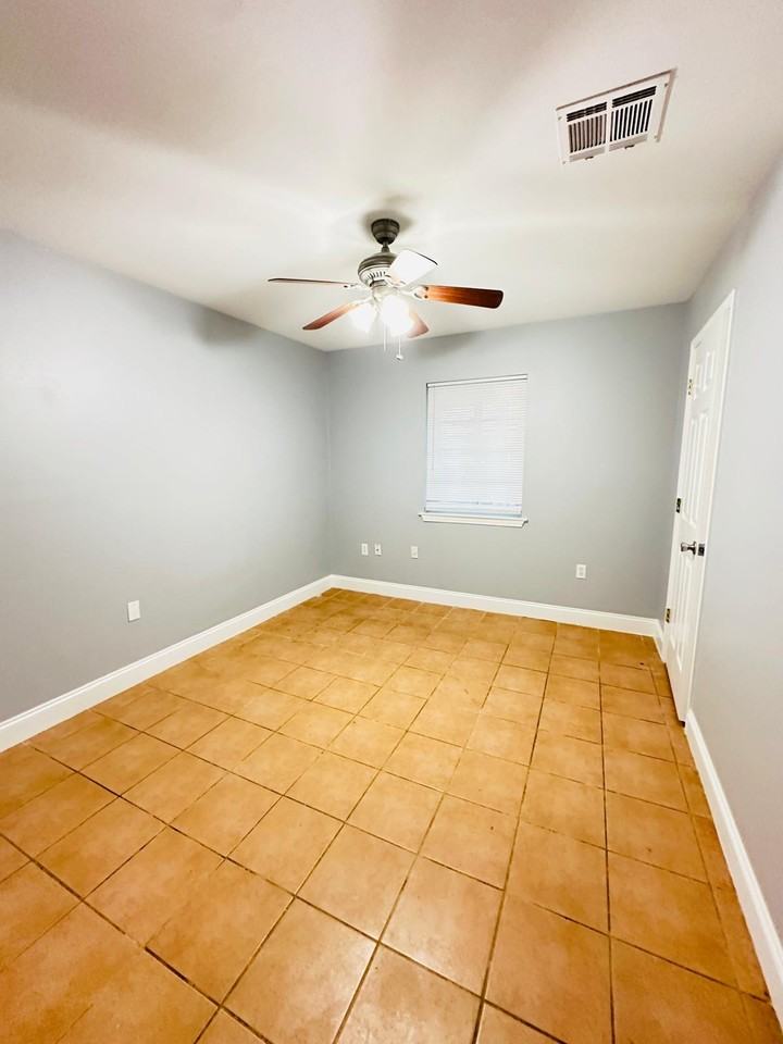 1222 Jourdan Ave #6317 - Photo 3 of 5