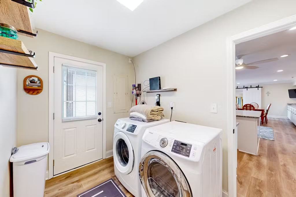 218 W Rosetta Ave - Photo 2 of 5