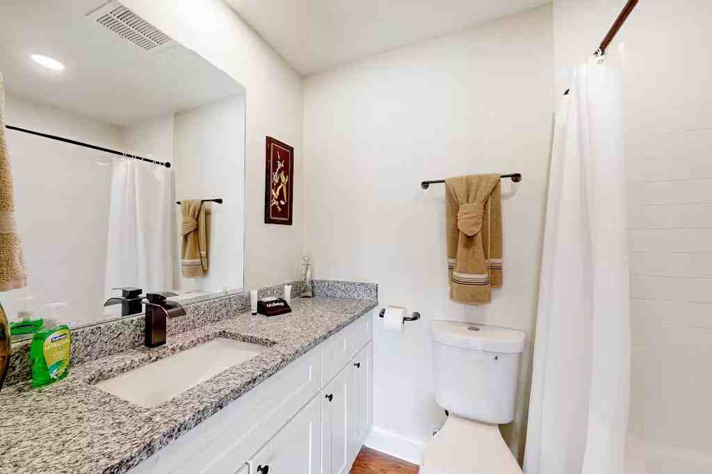 218 W Rosetta Ave - Photo 3 of 5