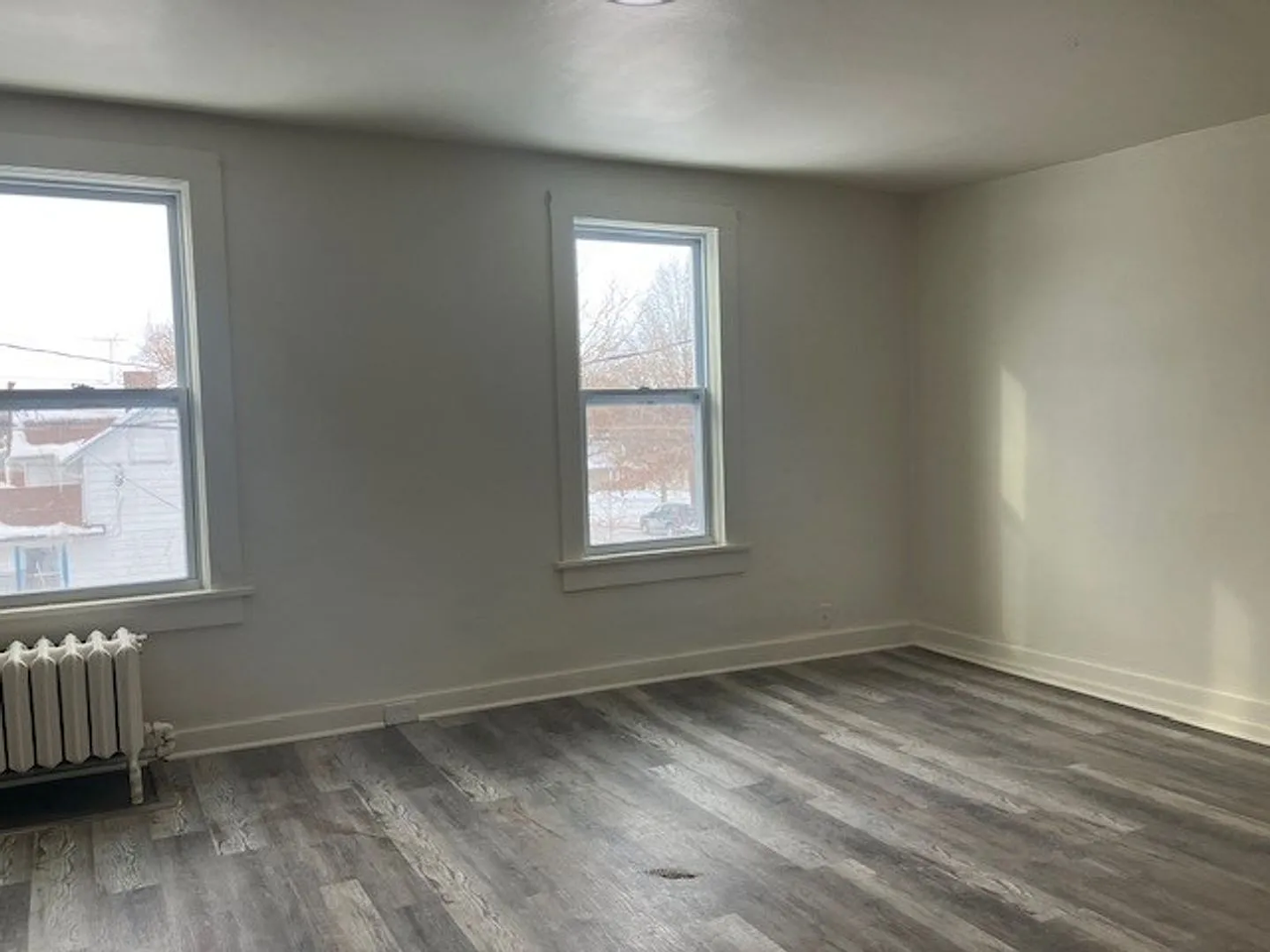 404 S Main St #3 - Photo 2 of 9